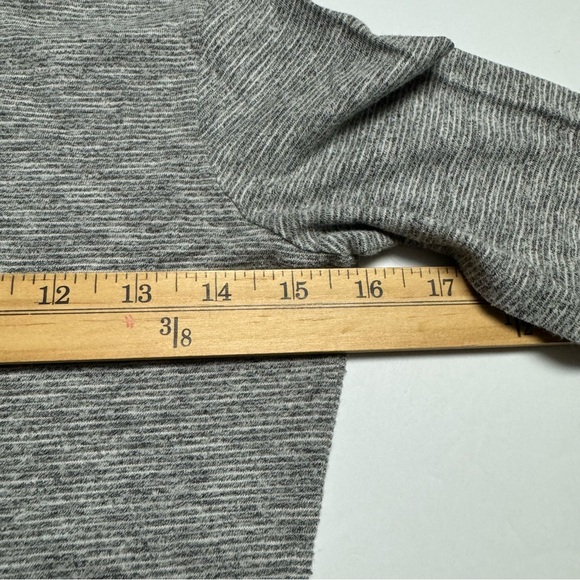 Theory Lightweight Turtleneck in Grey Heather Stripe Size: US- XS - Picture 7 of 11